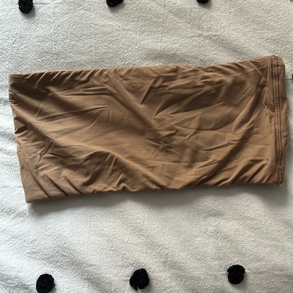 Skims Fits Everybody Bandeau Bra. Size S